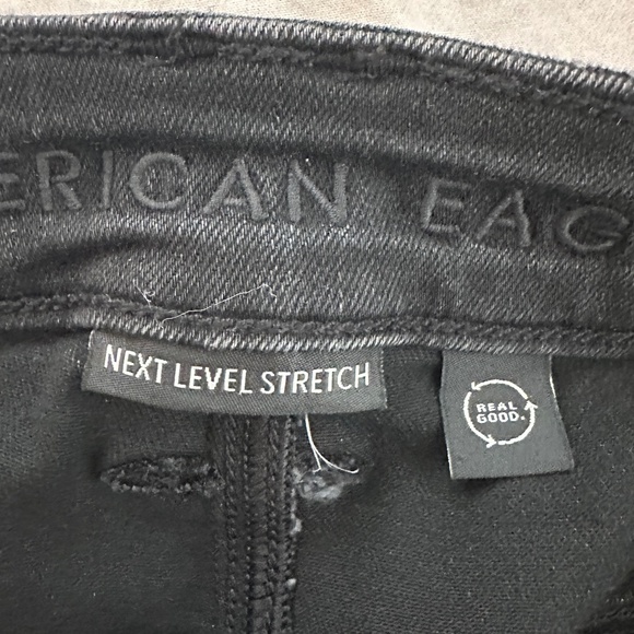 American Eagle  Next Level Super High-Waisted Denim Short Short - Picture 2 of 4